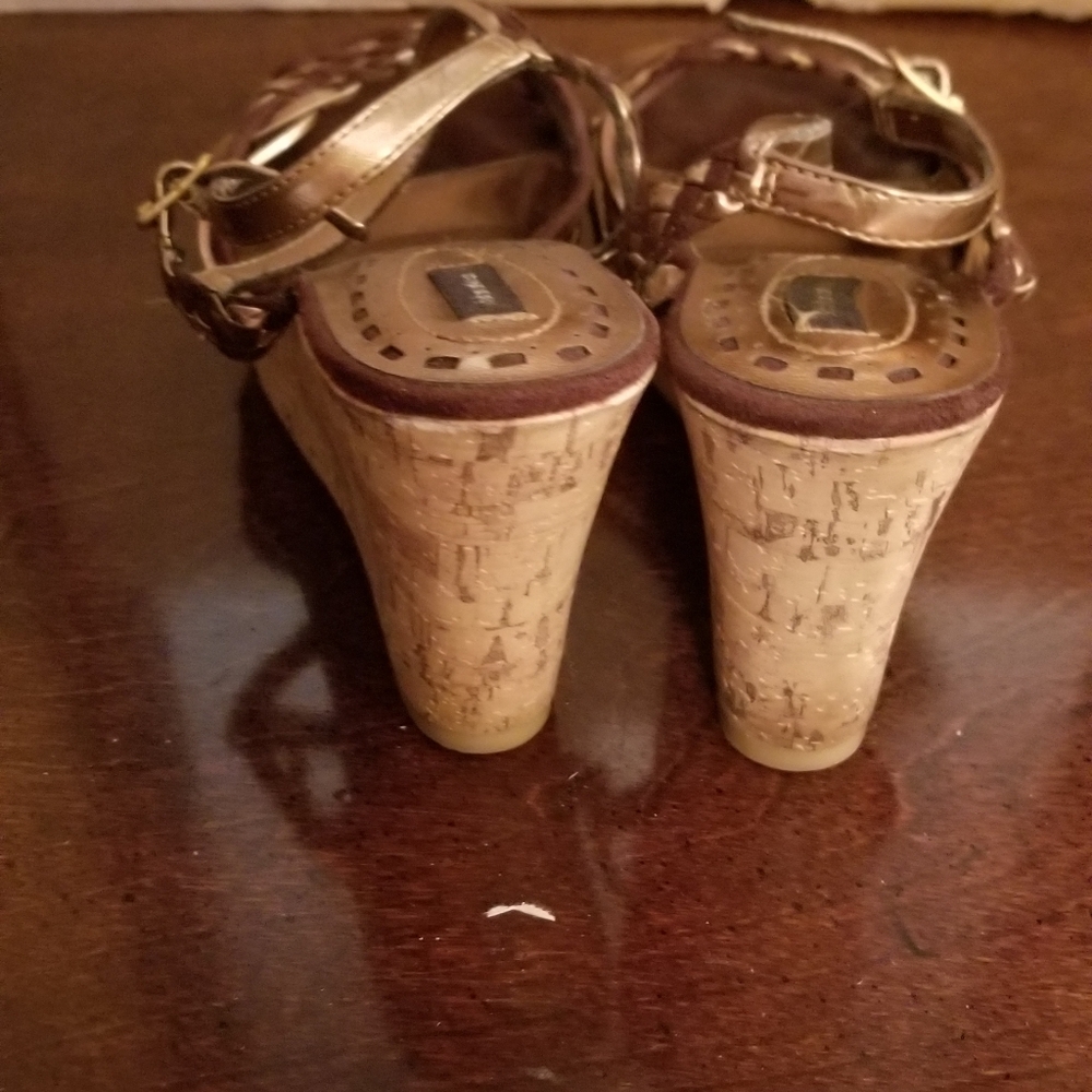 Sandals - Picture 3 of 3
